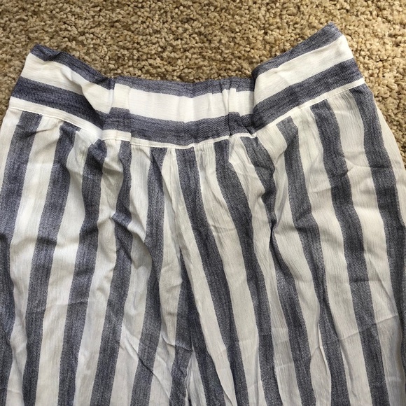 Tie waist Tulip pants PRICE FIRM - Picture 6 of 8